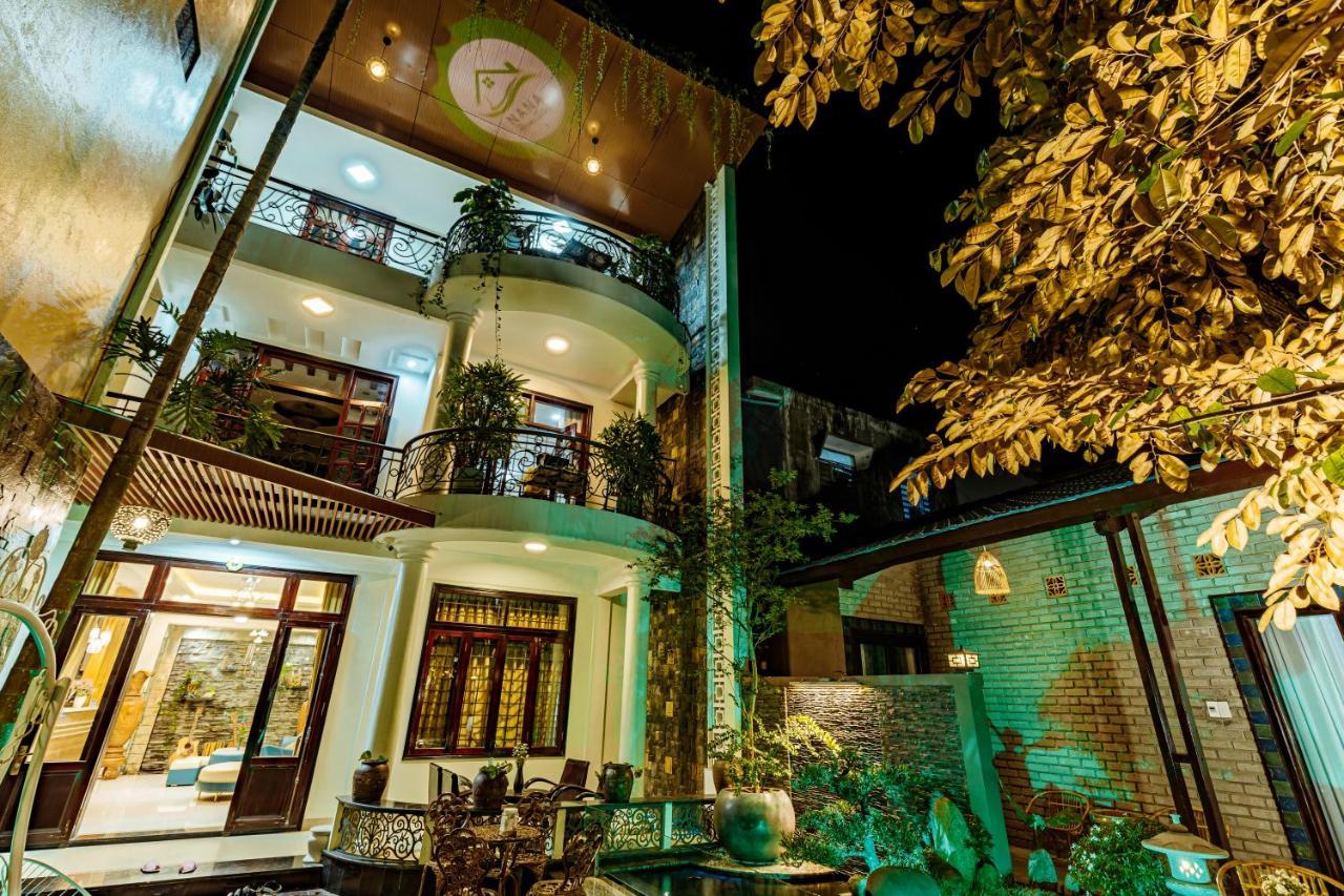 Nana Homestay & Villa เว้ ภายนอก รูปภาพ